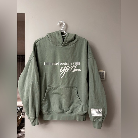 🎀 UFZ 🎀 green hoodie - Picture 3 of 4